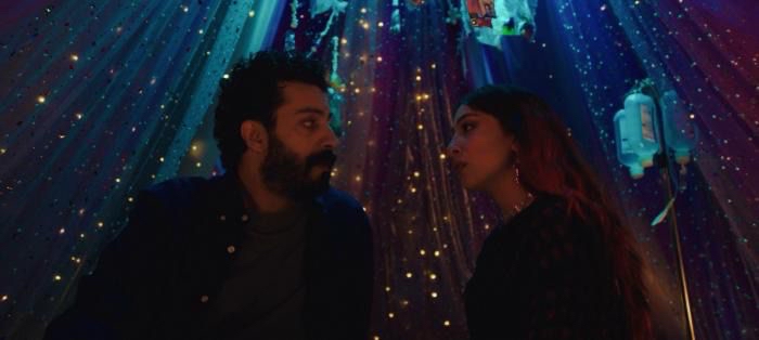 سارة طيبة ويعقوب الفرحان في فيلم "مسألة حياة أو موت"