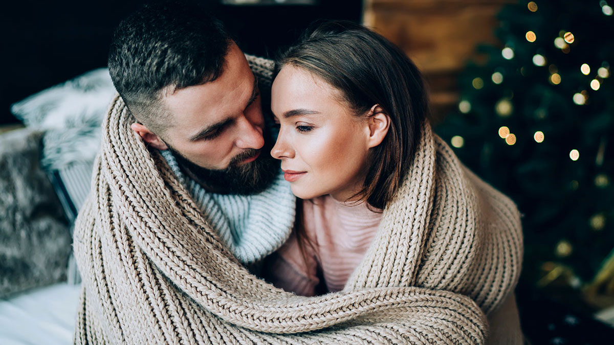 كيف تجعلين رجل الجدي يقع في حبك ويعشقك؟