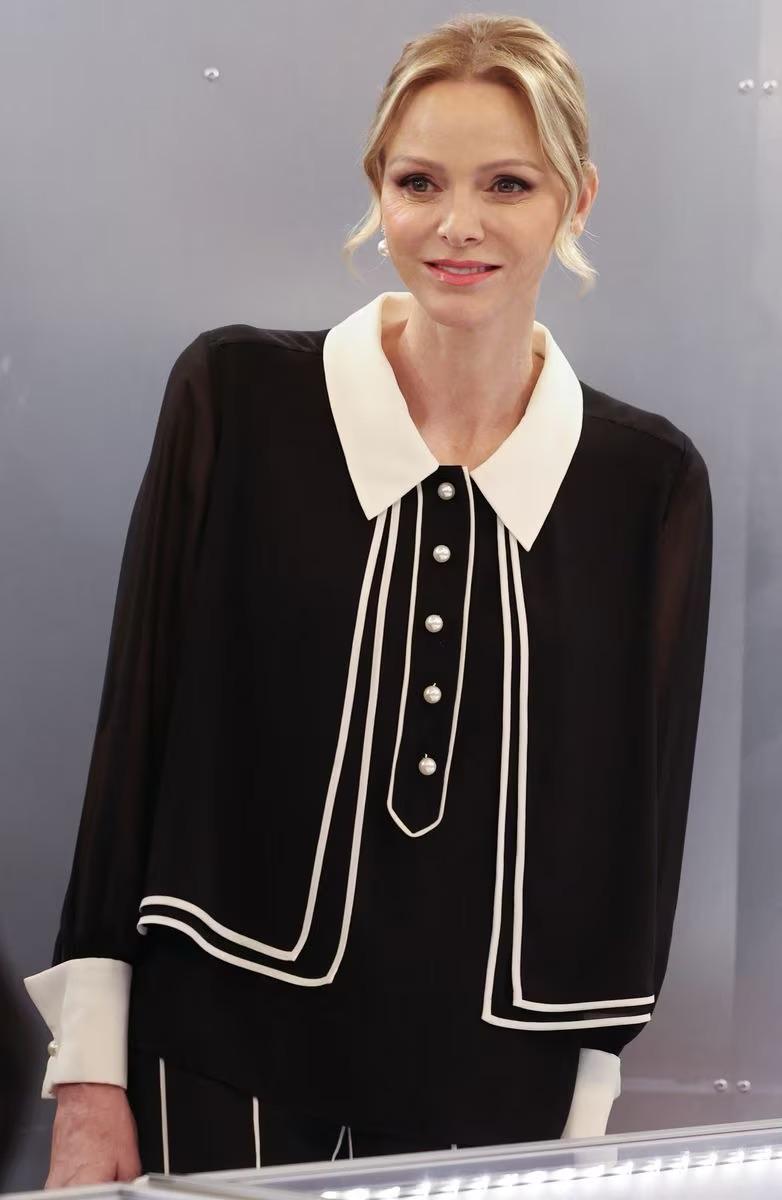 التوازن بين المرح والأناقة الملكية