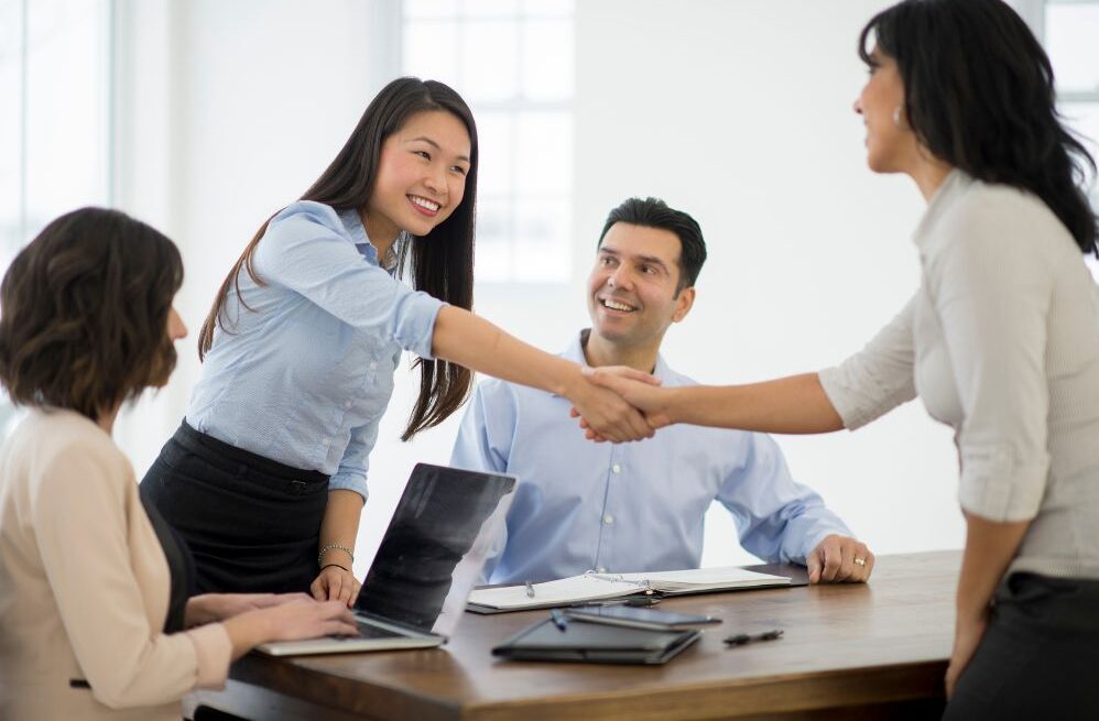 كيف تبنين ثقة العملاء في مشروعكِ الجديد؟