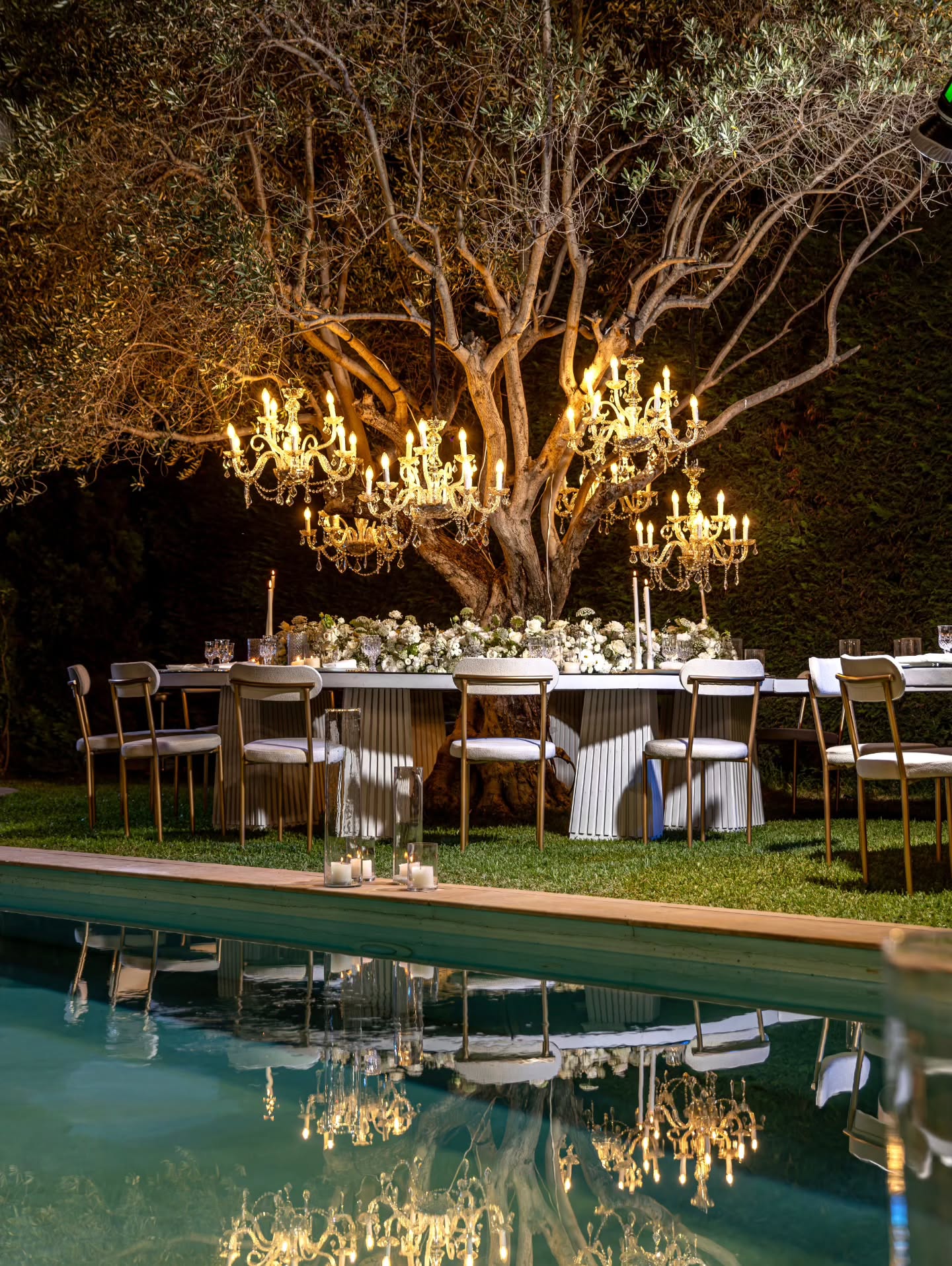 colors_and_shapes_leb تنسيق كراسي الزفاف والأثاث في الأعراس الخارجية من