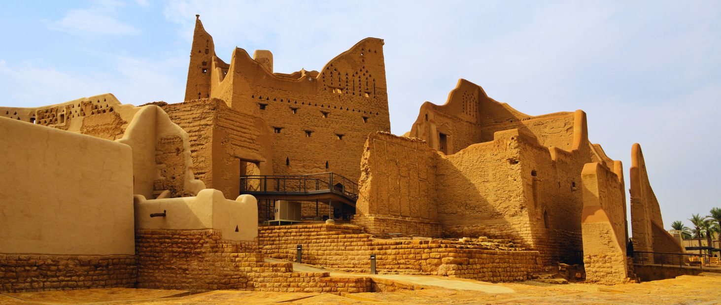 دليل الاحتفال باليوم الوطني في الرياض وجدة
