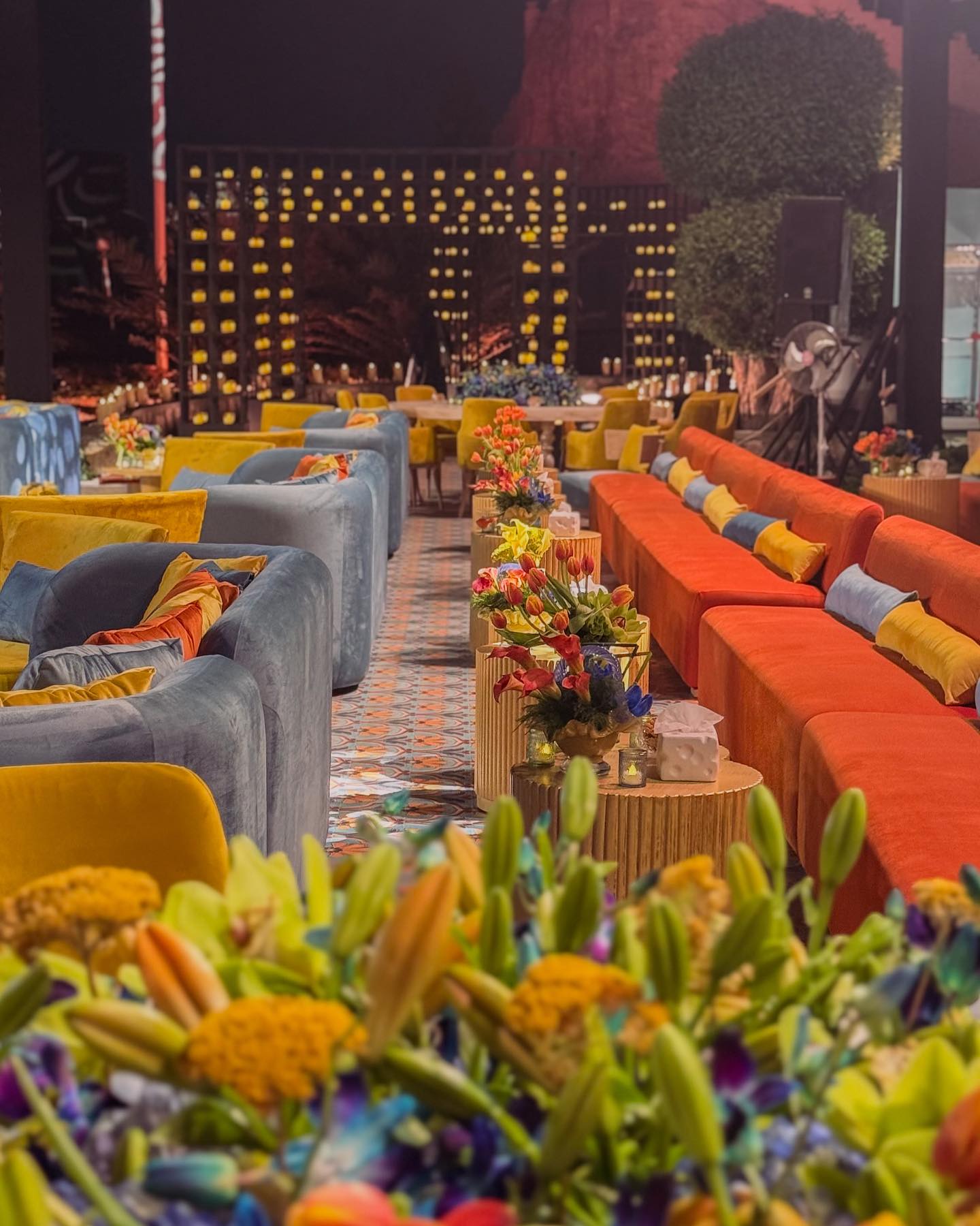 farida_galleryتنسيق اللون البرتقالي في الوان مفروشات الزفاف من