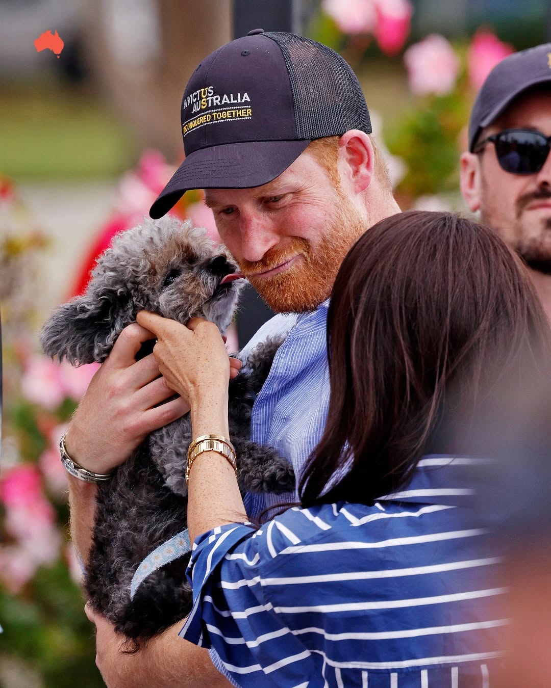 مشاهدة المعالم السياحية ولقاء المتابعين