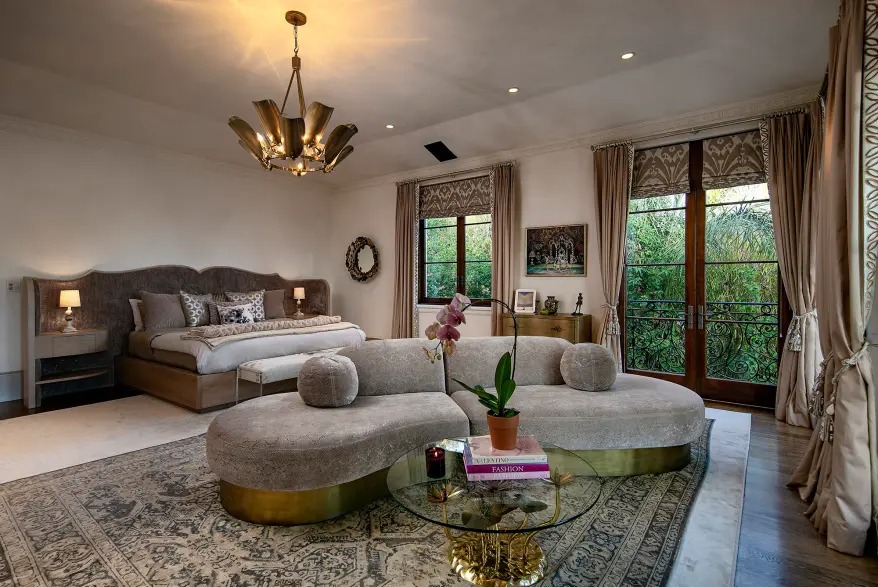 القصر الذي استضاف تصوير مسلسل هاري وميغان في مونتيسيتو 