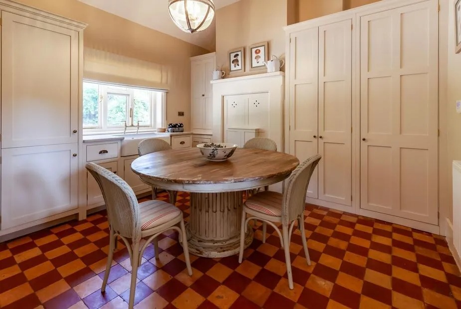  جولة في ملاذ الأمير إدوارد الملكي بساندرينغهام