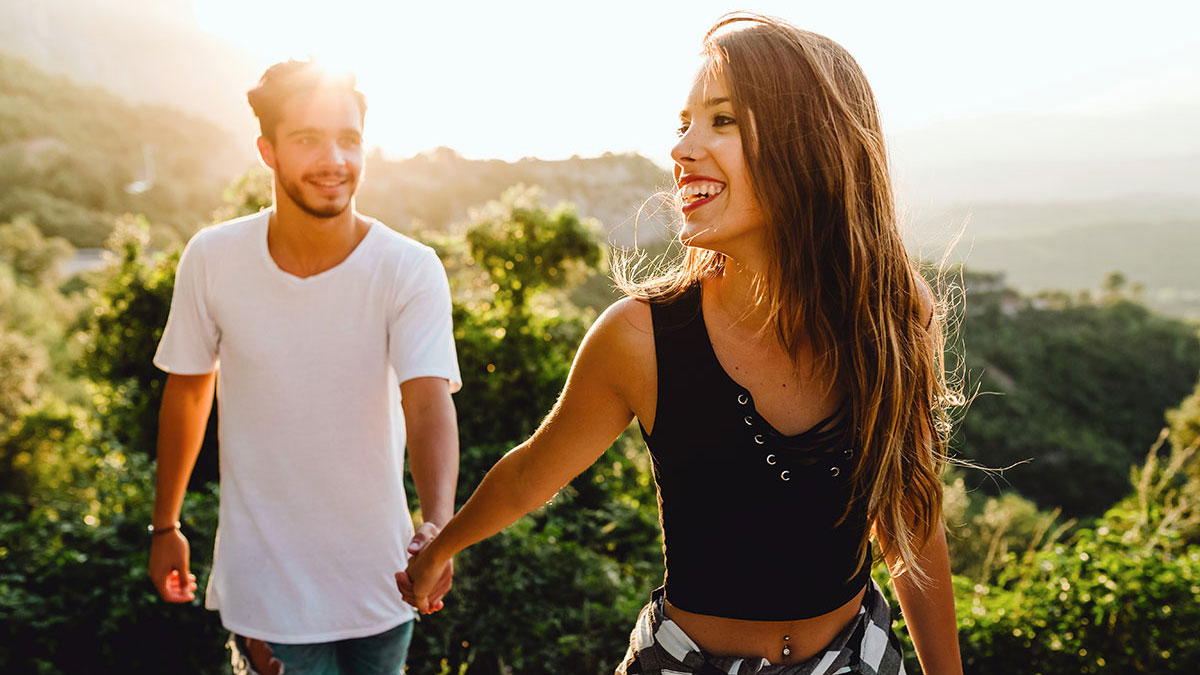 كيف تجعلين رجل الجوزاء يقع في حبك؟