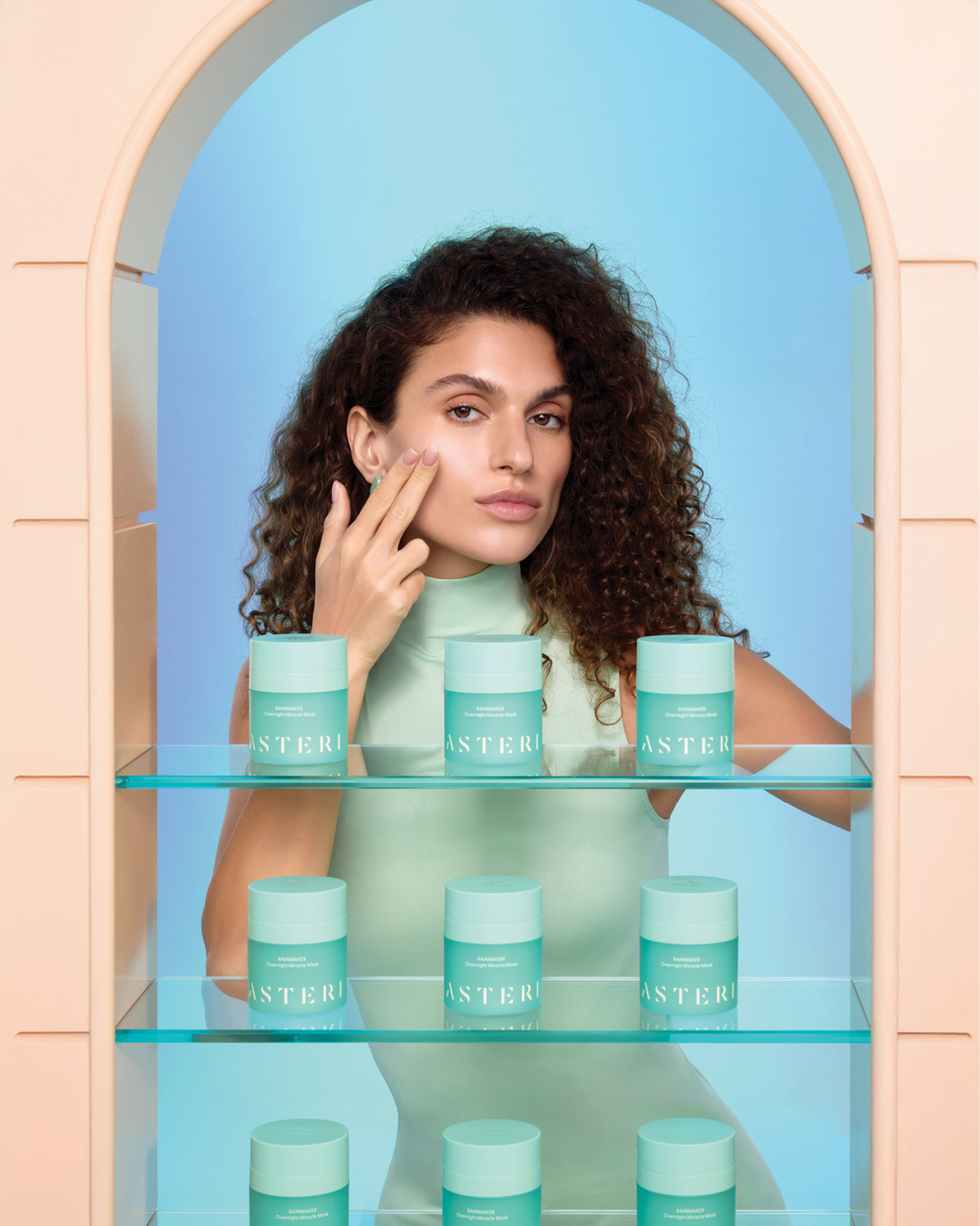 قوة الترطيب وشباب البشرة