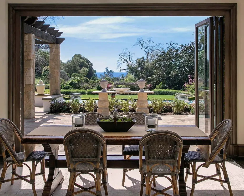 قصر الـ 15 مليون دولار: هل تنتهي "لعنة مونتيسيتو" التي تلاحق كاتي بيري؟