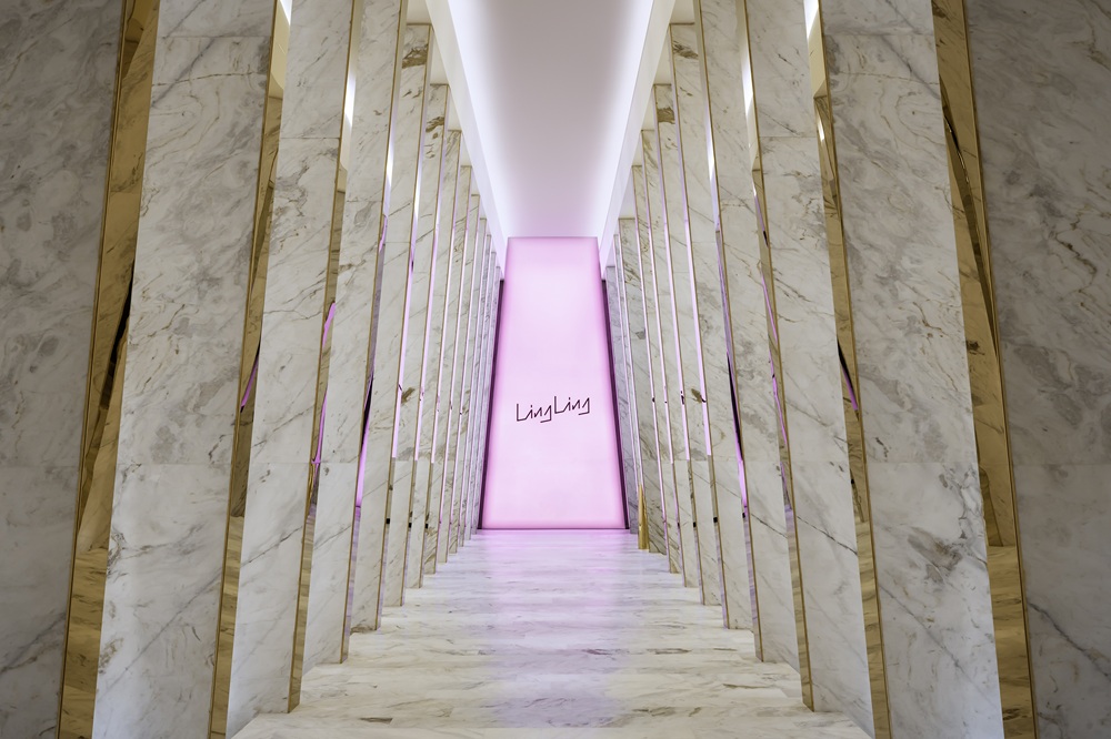 LING LING في منتجع أتلانتس ذا رويال