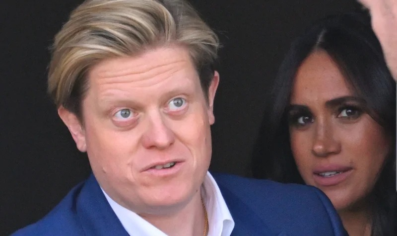 جيمس هولت يترجل عن قيادة مؤسسة هاري وميغان