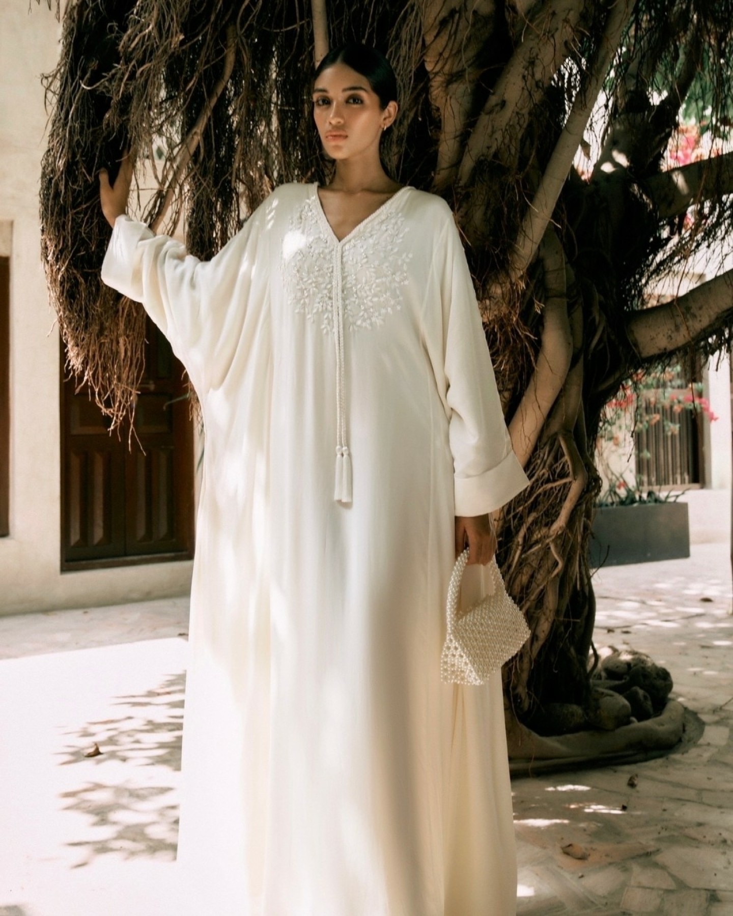 miraymano عباية فستان باللون الأوف وايت من