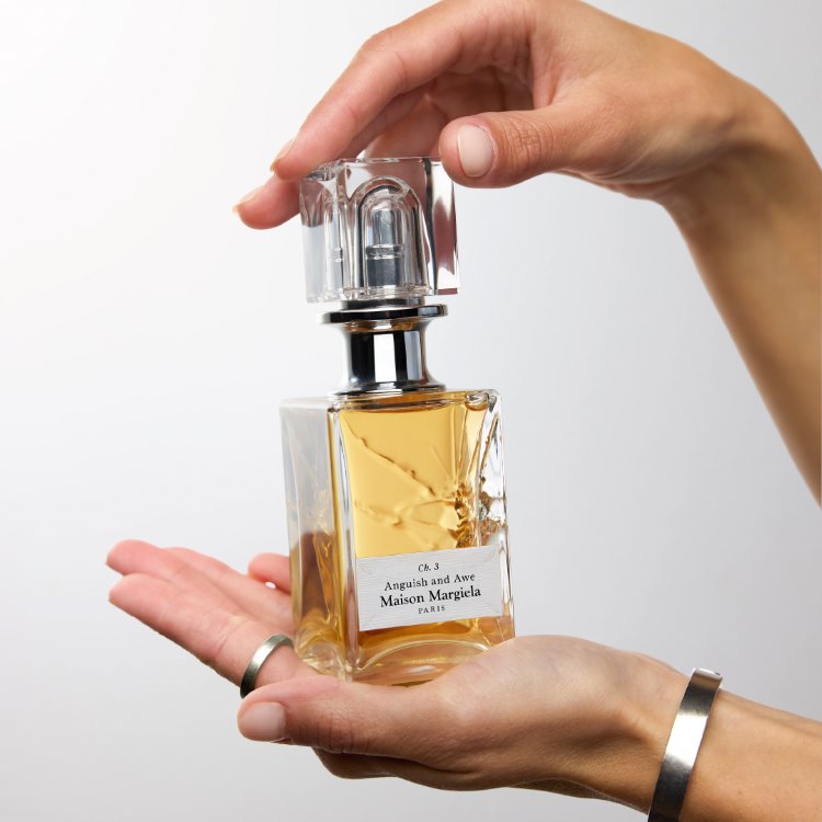 ميزون مارجيلا تُزيح الستار عن مجموعة Scentsorium: ستّة عطور مستوحاة من عالم الكوتور