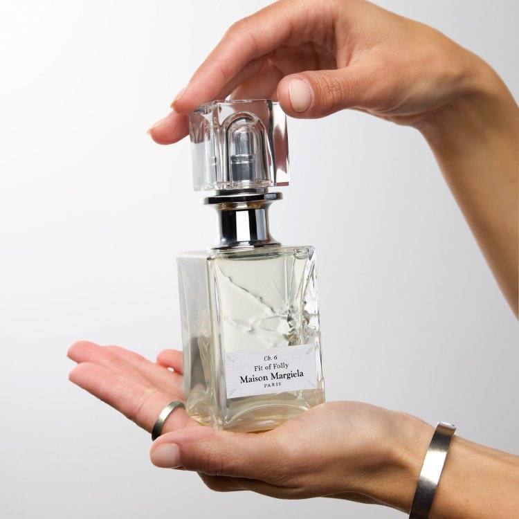 ميزون مارجيلا تُزيح الستار عن مجموعة Scentsorium: ستّة عطور مستوحاة من عالم الكوتور