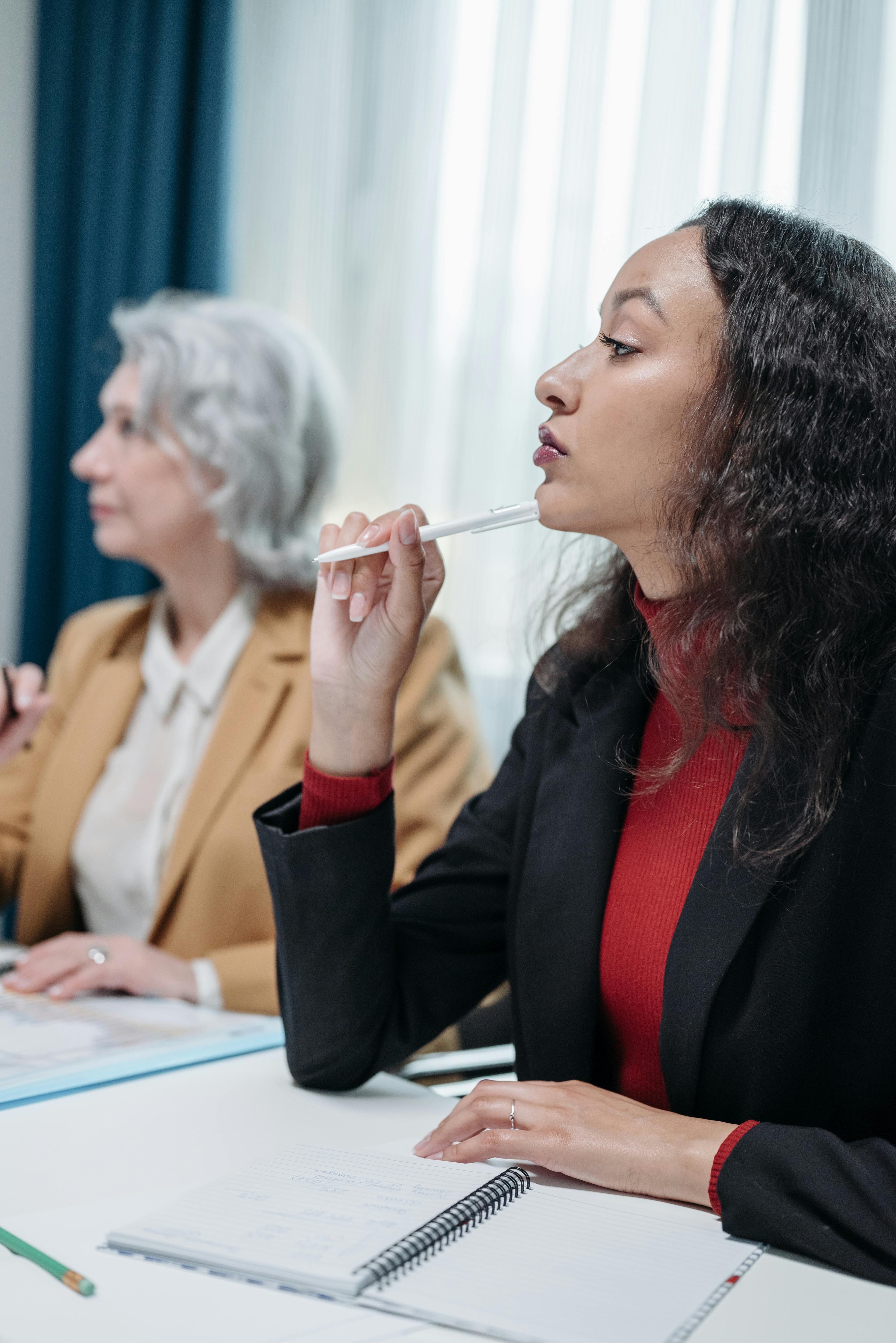 مهارة لحضور الانتقائي أحد مهارات فن الحضور لامرأة استثنائية