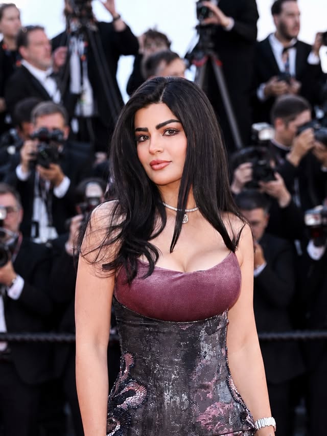 ميلا الزهراني ببريق غلوي ساحر وملامح شرقية دافئة