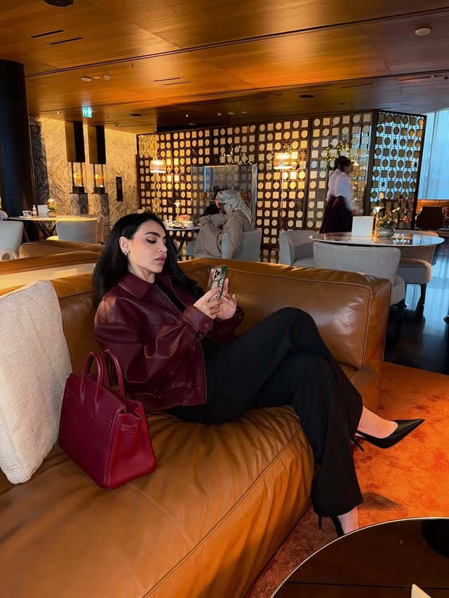 أناقة هادئة بلمسة واثقة من وحي ناهد زيدان