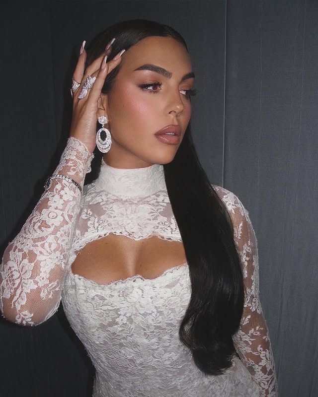 خط الفك المنحوت 