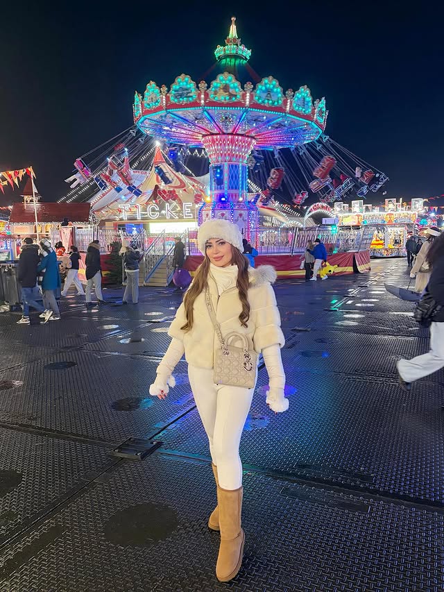 نسرين طافش بإطلالة كاجوال مرحة