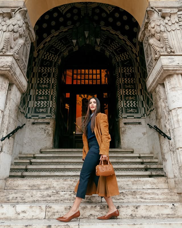 ندى باعشن بإطلالة شتورية كلاسيكية في "عطلة روما"