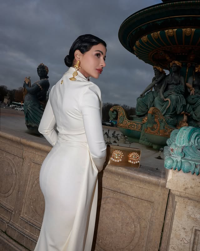 مهيرة عبدالعزيز بتموجات الريتيرو الكلاسيكية