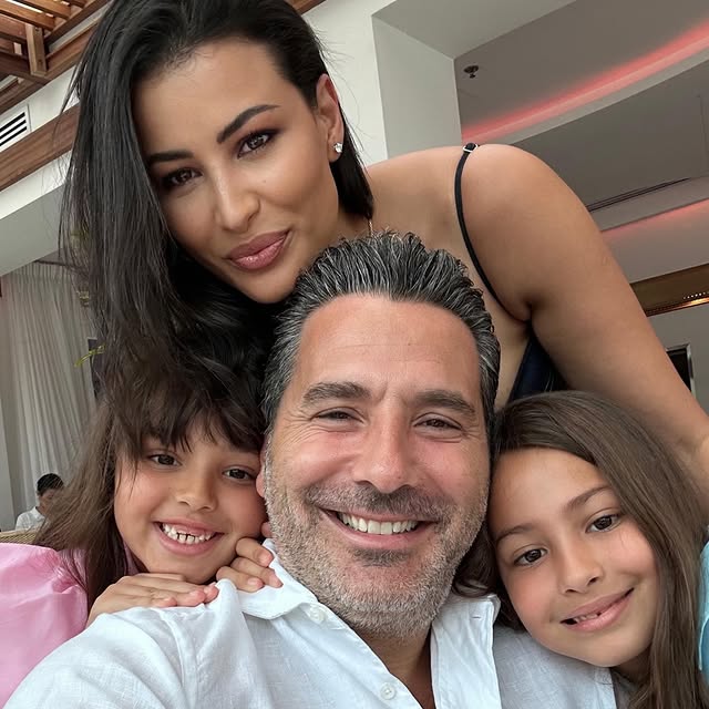 ريم السعيدي: معايدة عائلية دافئة