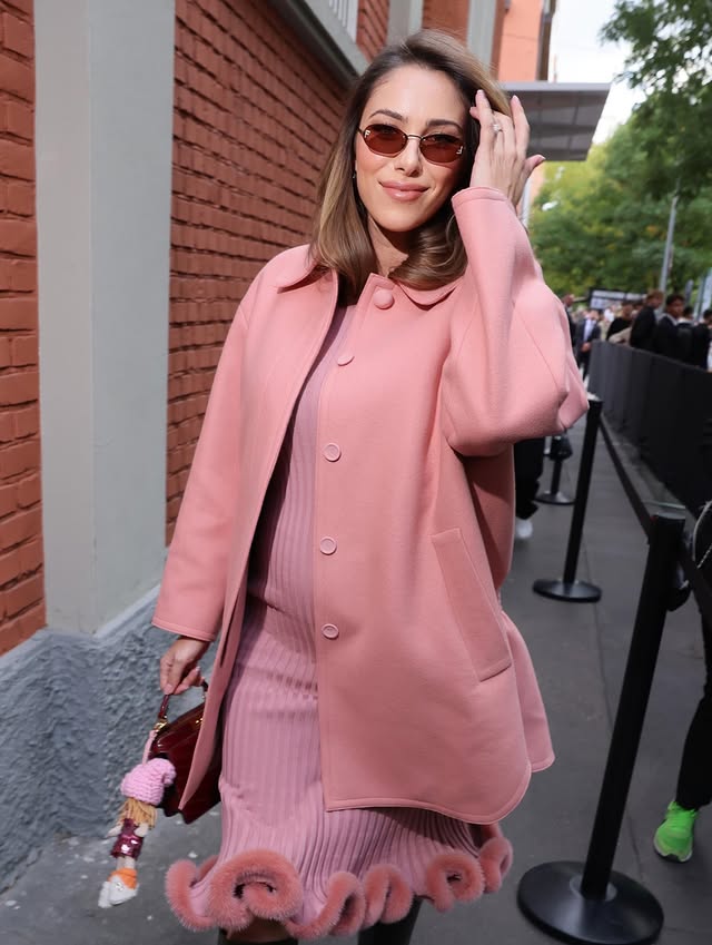 دانييلا رحمة بستايل الأناقة الراقية في فترة الأمومة