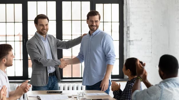 عبارات تهنئة ترقية في العمل