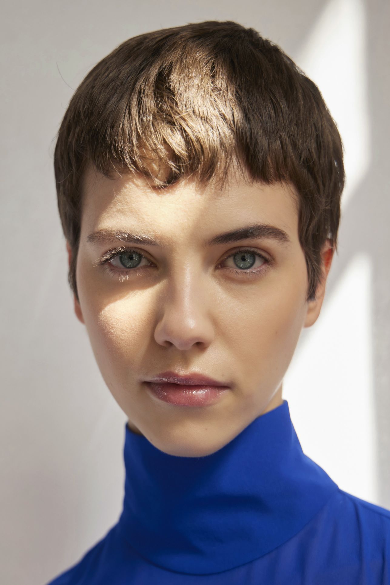 resized_إزالة مكياج العيون بسهولة بأسلوب دار Alexandre Vauthier