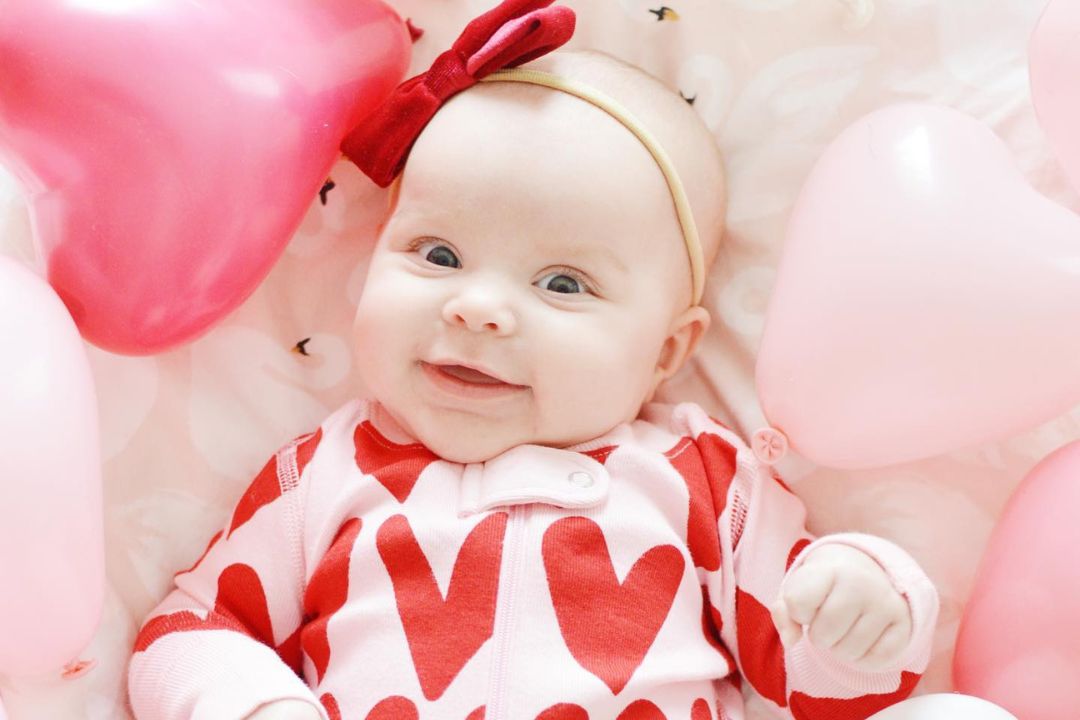 أسماء بنات تدل على الحب والرومانسية