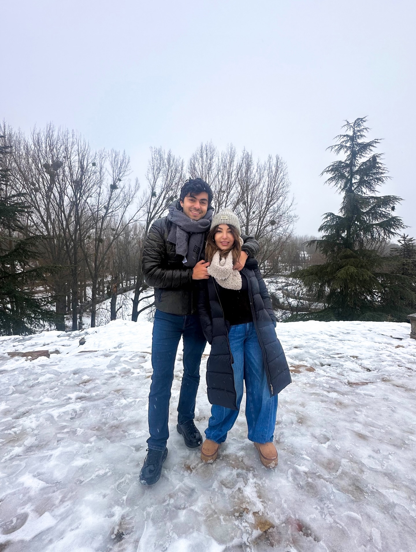 سميرة سعيد وابنها في إفران