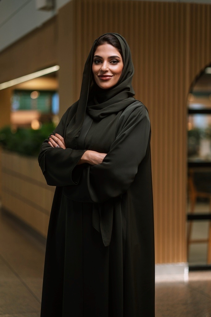 رائدات في مطارات وشرطة دبي يُبرزن دور المرأة الإماراتية في قطاعات الطيران والأمن والاستدامة