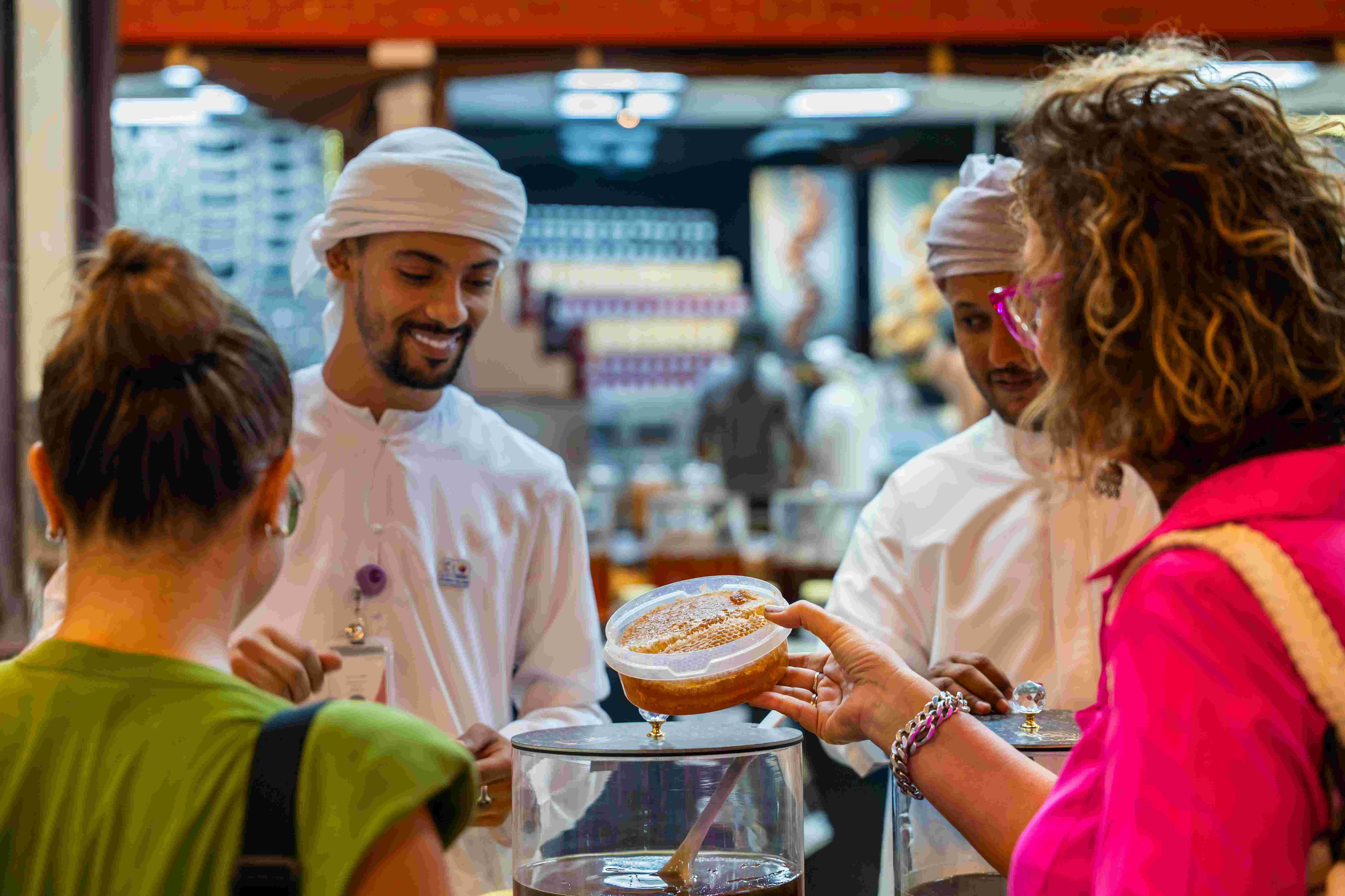 عاشقات المنتجات الطبيعية، يقدم الجناح الأفريقي زبدة الشيا والصابون