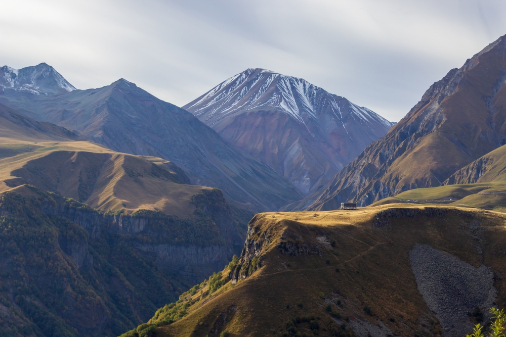 جبال القوقاز تناديك