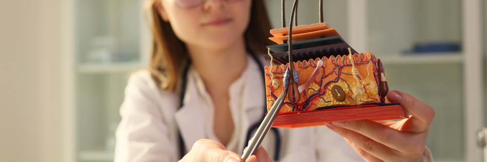 العوامل التي يمكن أن تسرّع شيخوخة الخلايا وتنعكس على مظهر البشرة
