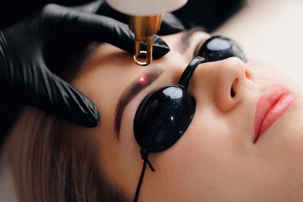 تقنيات تصحيح الحواجب