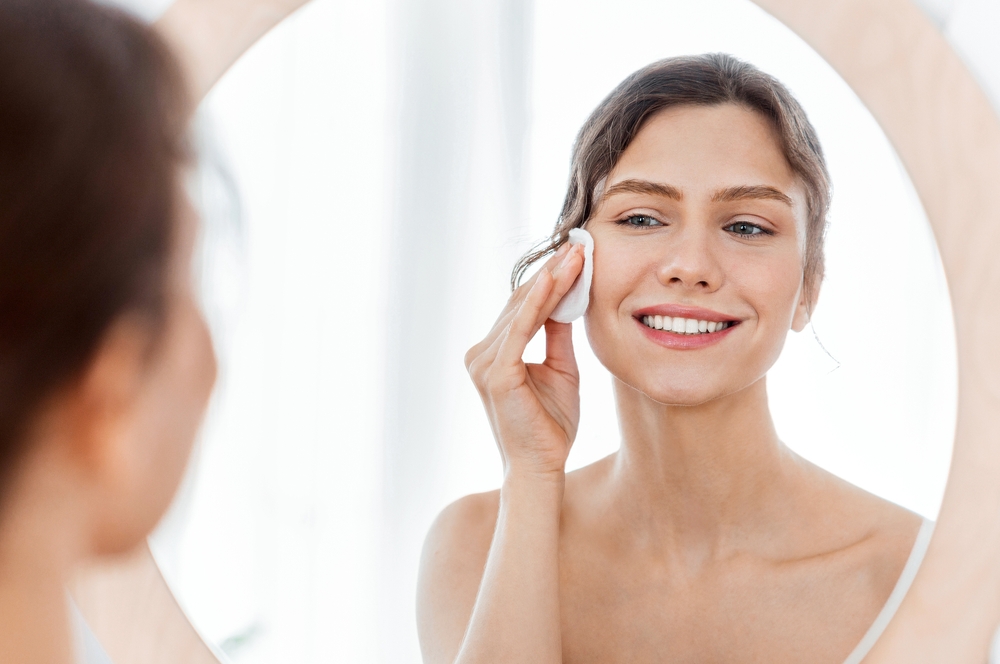 تونر بذور الكتان: لترطيب عميق ومحاربة التجاعيد