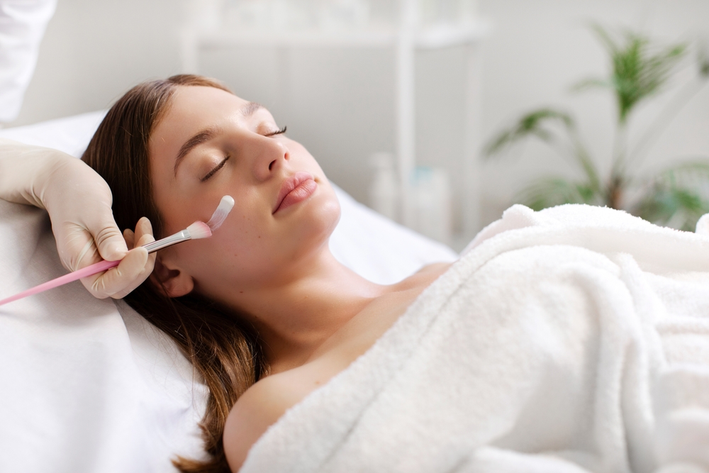 خامسًا: خلطات طبيعية لطيفة تعزّز مظهر الامتلاء