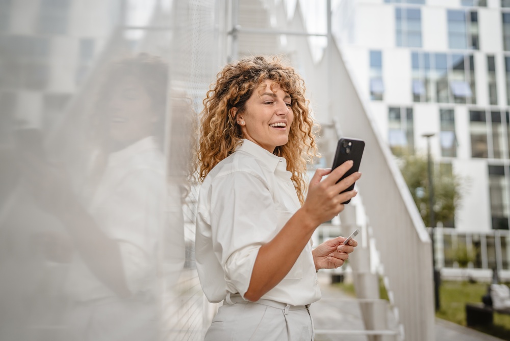 الرغبة في ملاحقة الأخبار السياسية عبر منصات التواصل