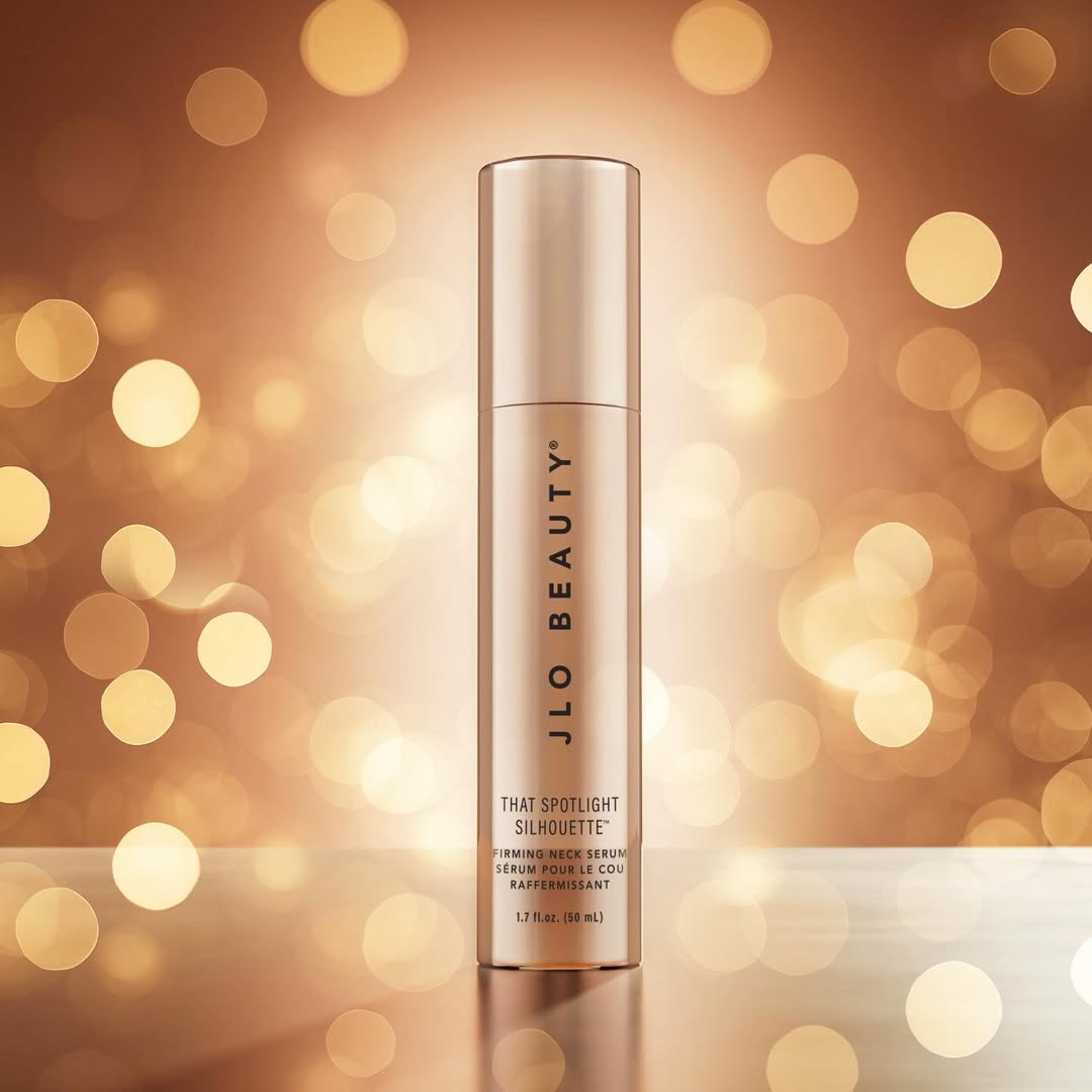 that spotlight silhouette neck serum