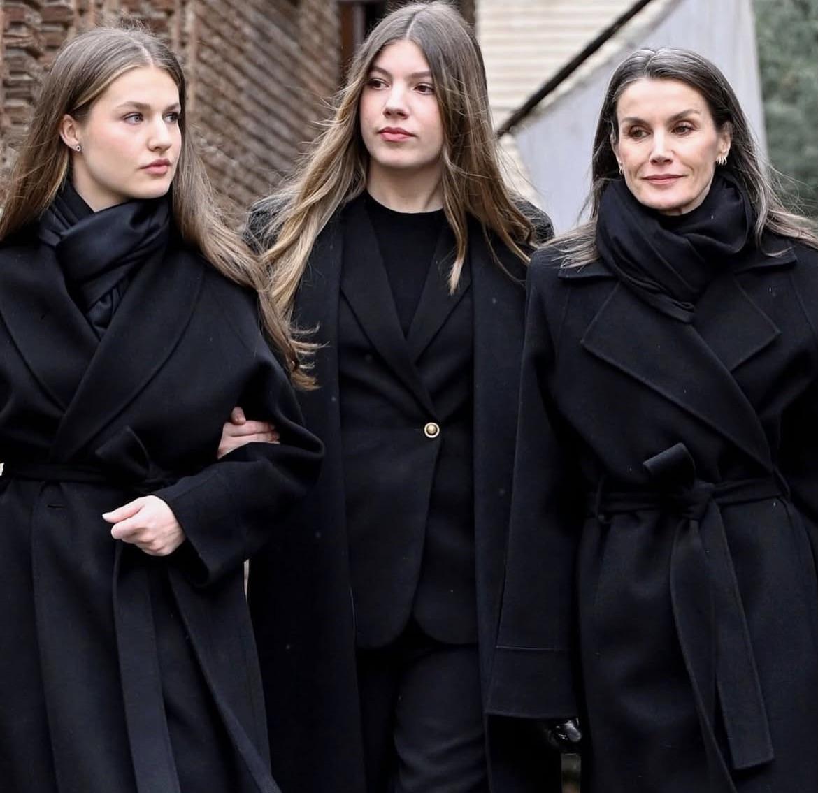 العائلة الملكية الإسبانية تودع الأميرة إيرين