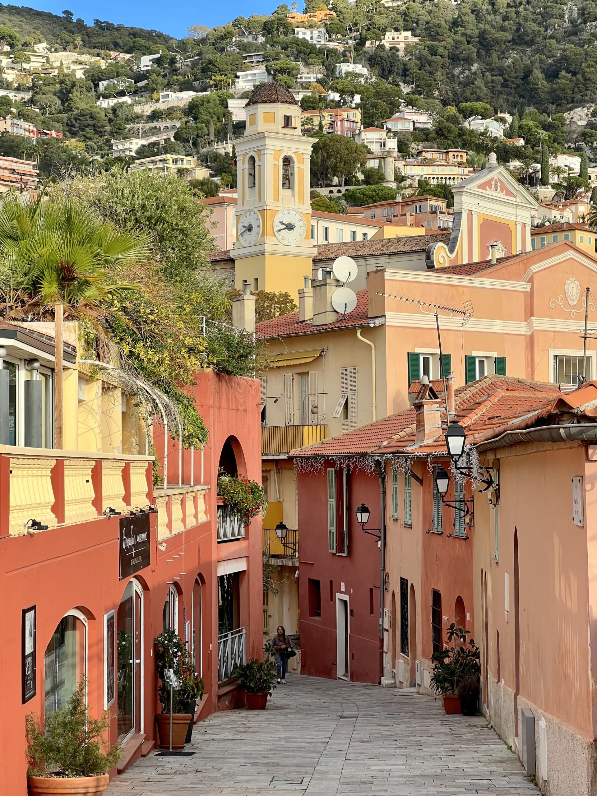 الوصول إلى فيلفرانش سور مير