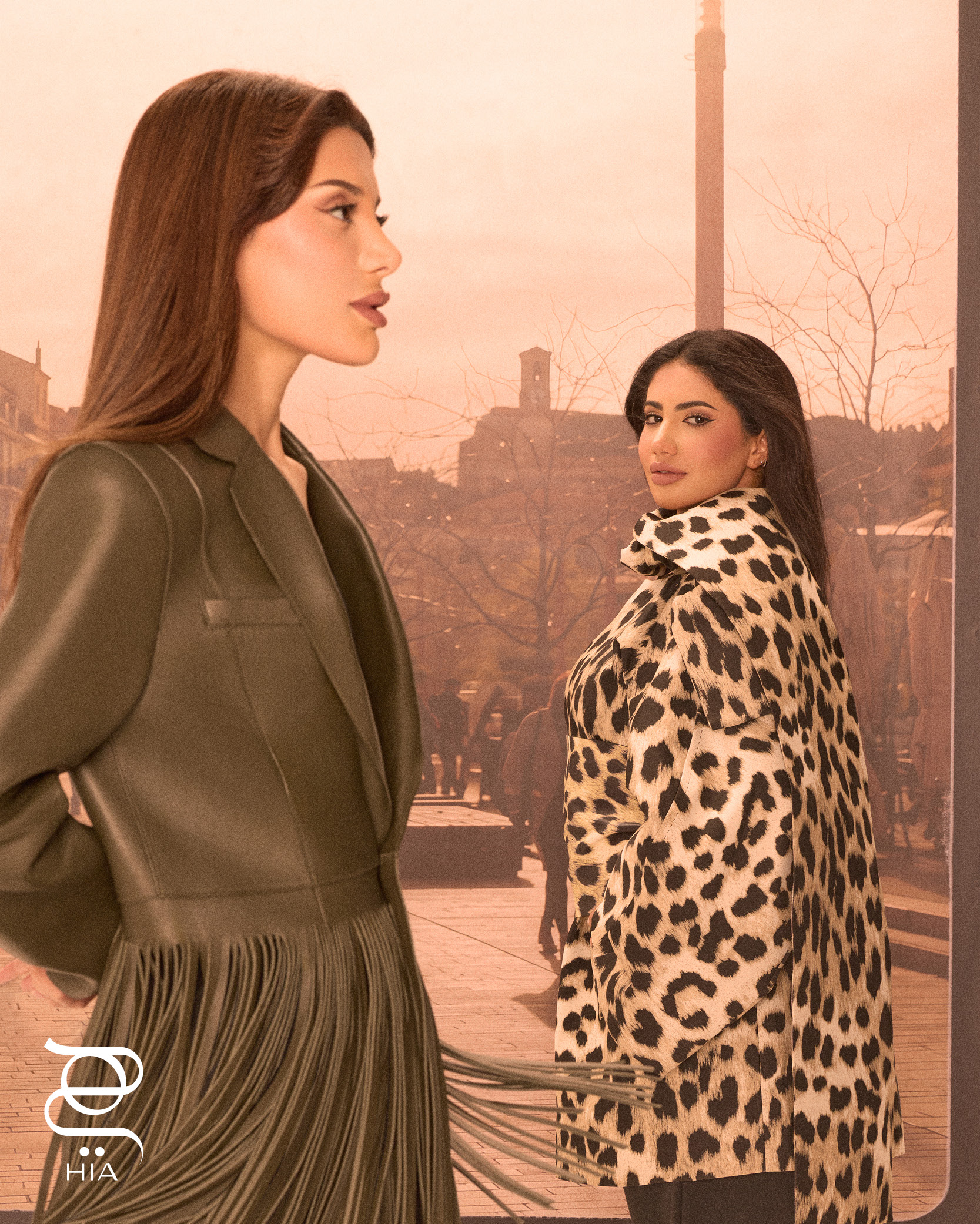 ملابس بنين: سترة من "إيترو" Etro وتنورة من "سبورتماكس" Sportmax سروال نور من "كوريج" Courreges لدى "هارفي نيكلز دبي" Harvey Nichols Dubai
