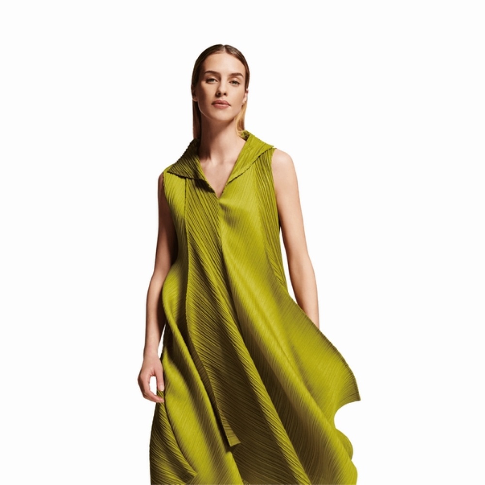 إفتتاح متجر علامة PLEATS PLEASE ISSEY MIYAKE في دبي