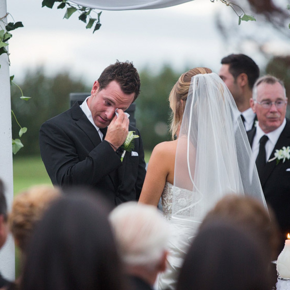 دموع العريس