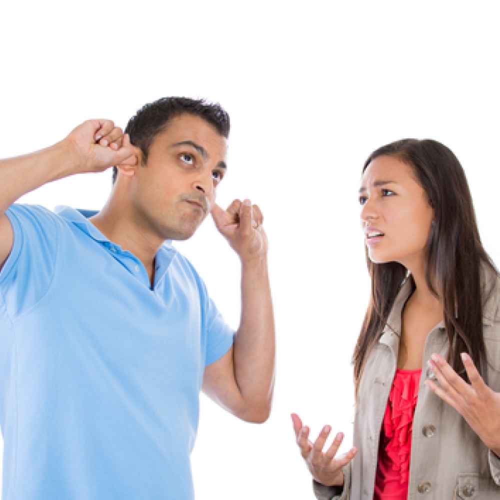 الزوجة الثرثارة أفضل من الزوجة الصامتة!