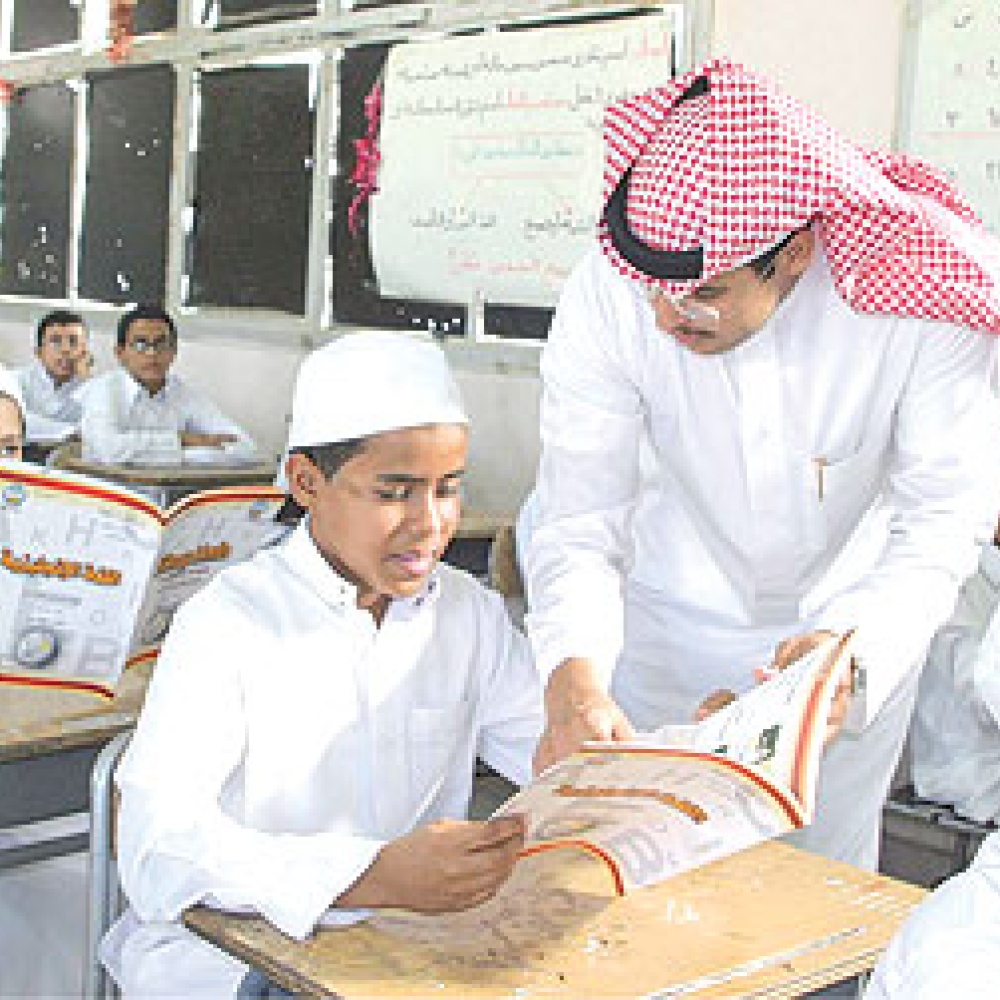 طلاب موهوبون يستعدون لاختبار "التسريع" للمراحل الدراسية