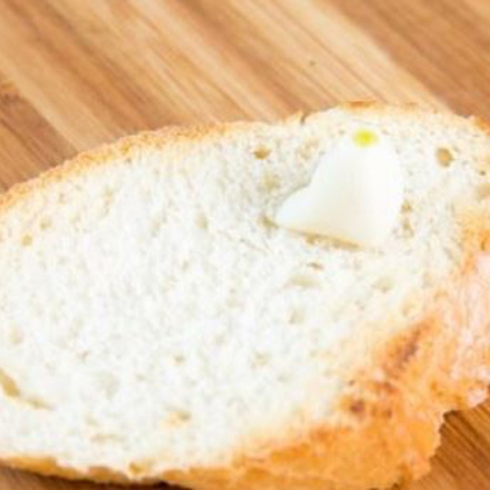 قطعة خبز تودي بحياة طفلة في رأس الخيمة