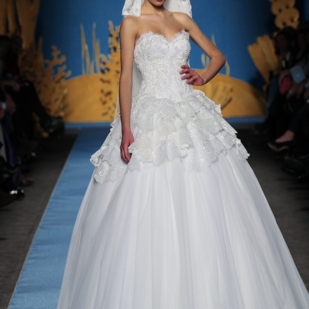 عروس ميراي داغر... أناقة وأنوثة