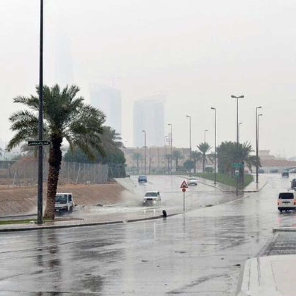 الأرصاد حذرت من السحب الرعدية الممطرة على الرياض